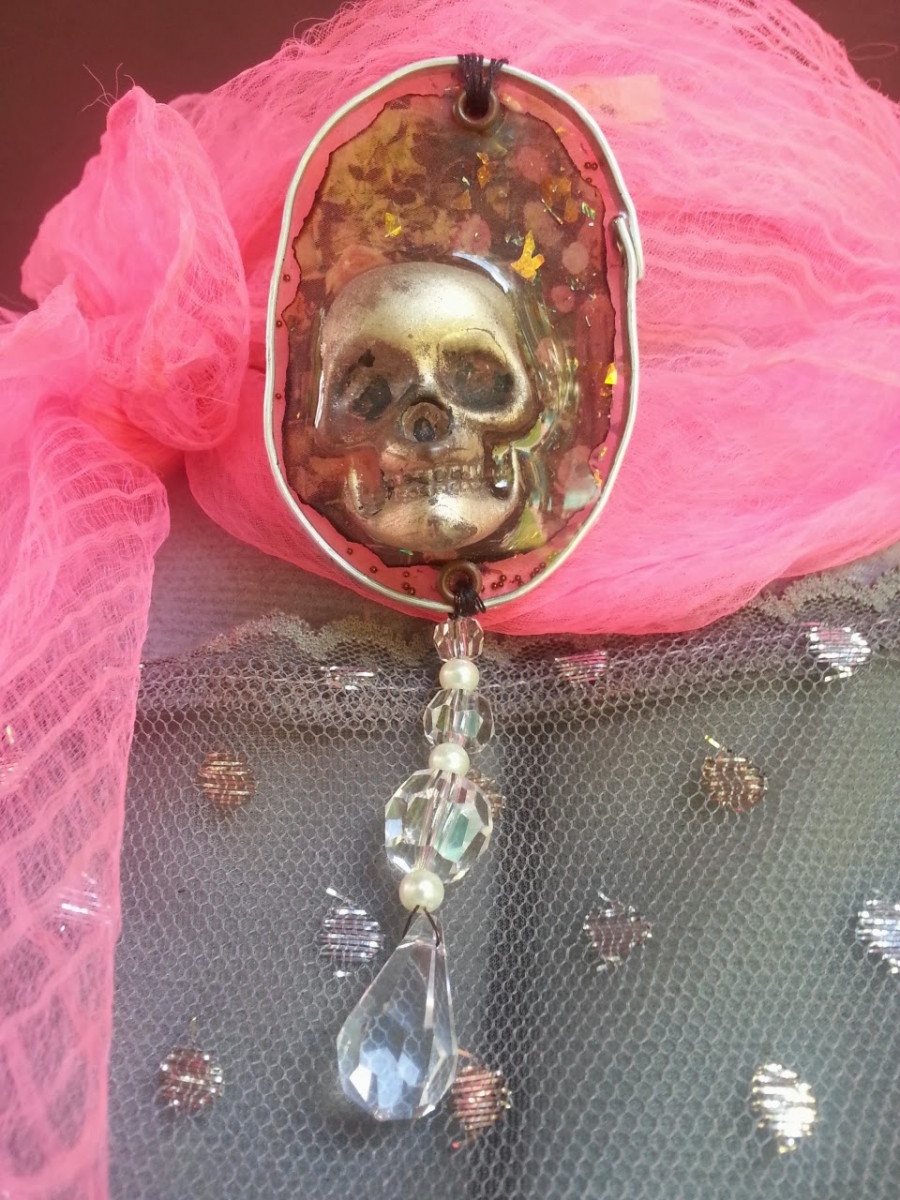 Victorian Day of the dead skull necklace by Jomama
